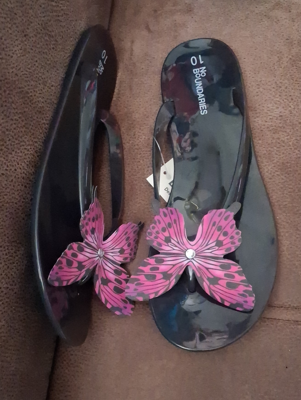 No Boundaries Black Jelly Flip Flops with Pink Butterfly Accent Size 10